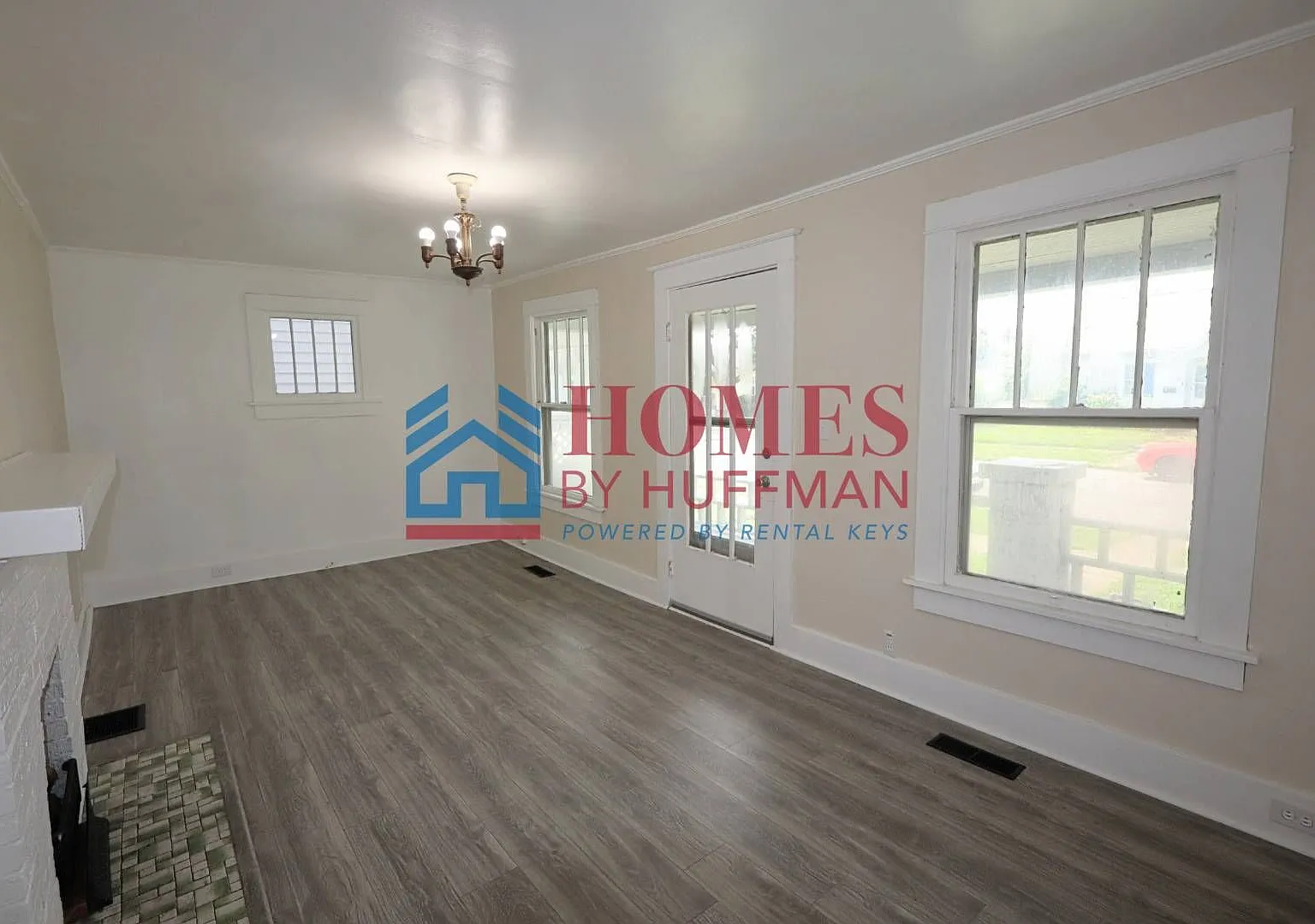 One Bedroom House | Move In Ready — Photo 3