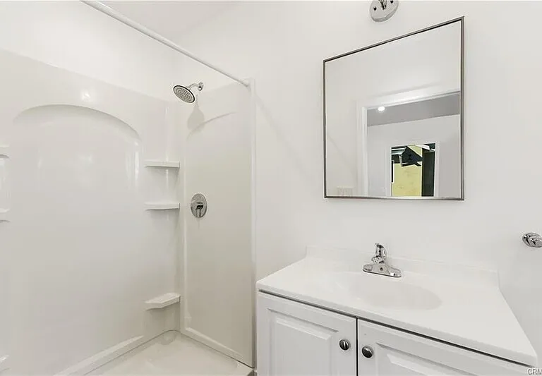 552 N Cambridge St — Photo 9