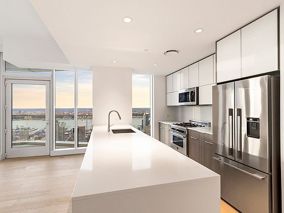 5th image of 242 W 53rd St #64G