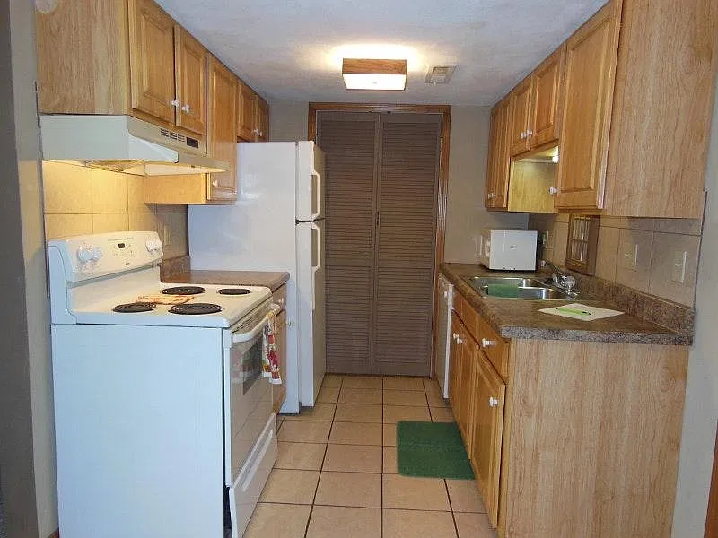 1 bed, 600 sqft, $895 — Photo 2