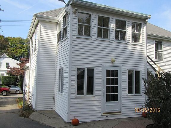 2nd image of 16 Pearl St #1