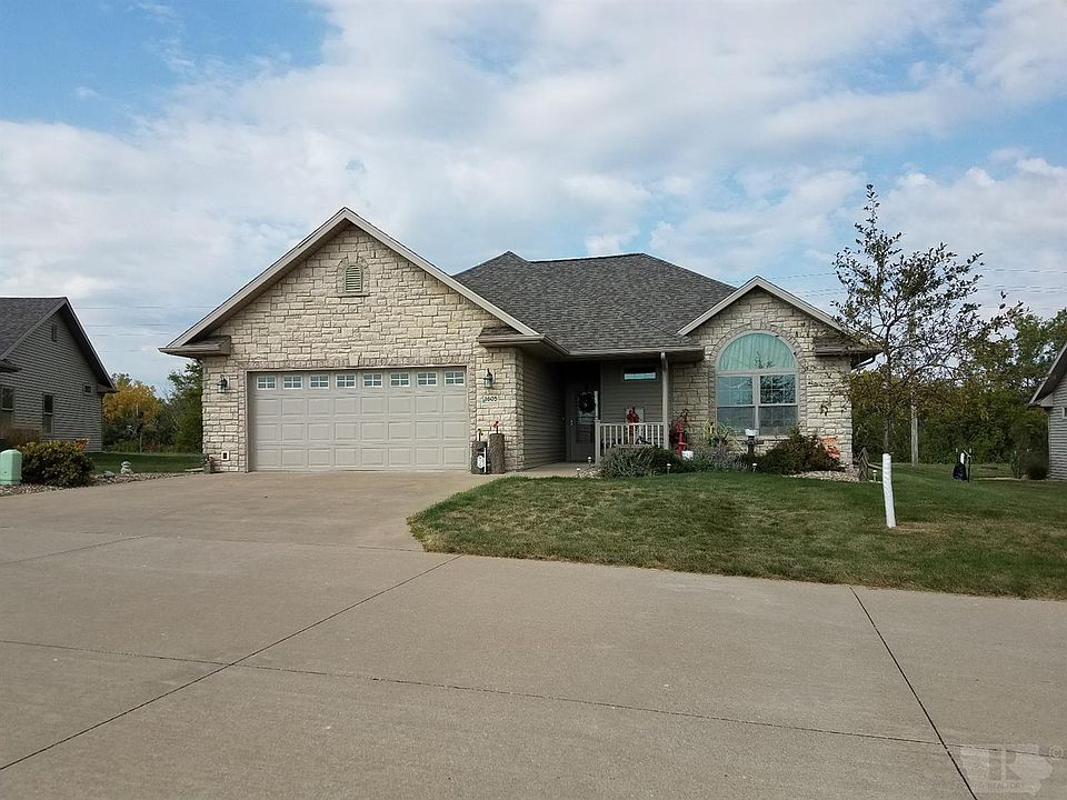 1st image of 1605 E Ashford Cir