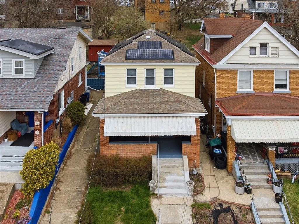 2721 Pyramid Ave photo 1