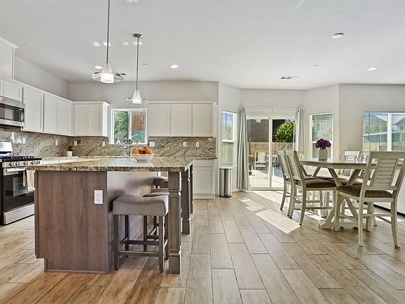 4th image of 4105 Seashore Dr