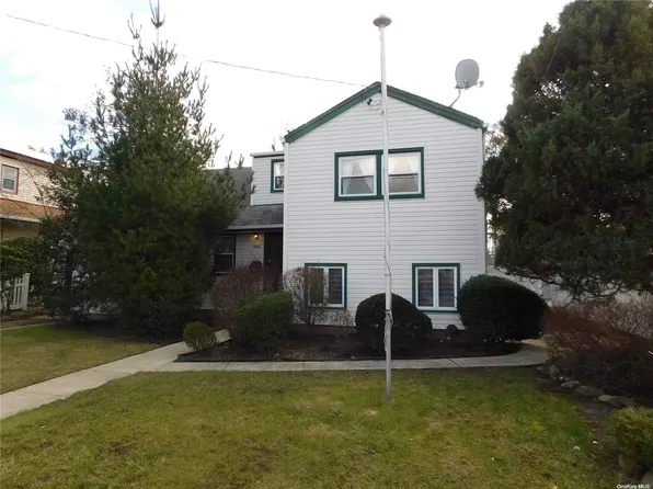 1038 Mckinley Street, Baldwin, NY 11510