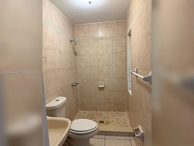 3232 Village Green Dr — Photo 12