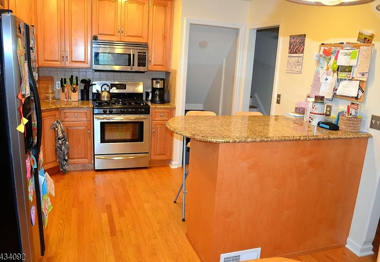 1 Willow St — Photo 8