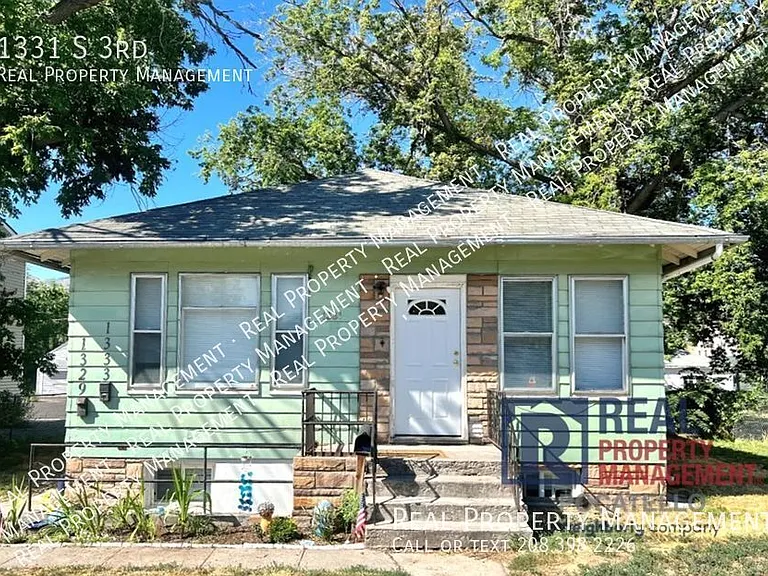 1331 S 3rd Ave — Photo 1