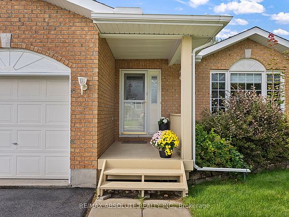 2nd image of 1 River Ridge Cres