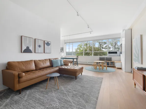 2727 Palisade Avenue image 1 of 18