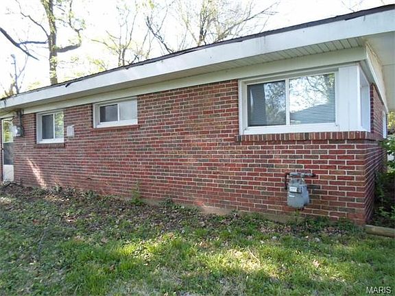 3rd image of 8406 Bayberry Dr