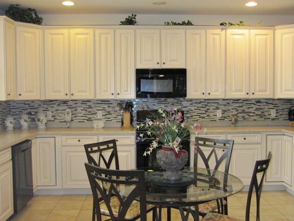 Eat In Kitchen