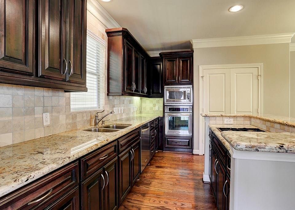 1st image of 923 Birdsall St #0