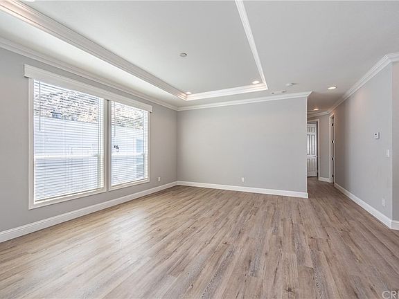 3rd image of 161 Sherwood Dr