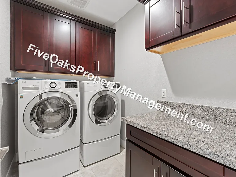571 Willow Ridge Ct — Photo 21