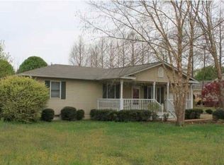 703 Patrick Henry St, Red Bay, AL 35582