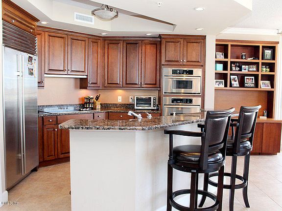 3rd image of 1031 1ST Street S #1201