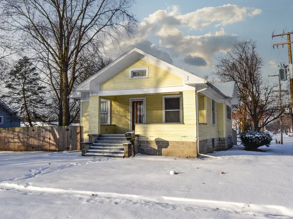 803 S Locust St, Pontiac, IL 61764