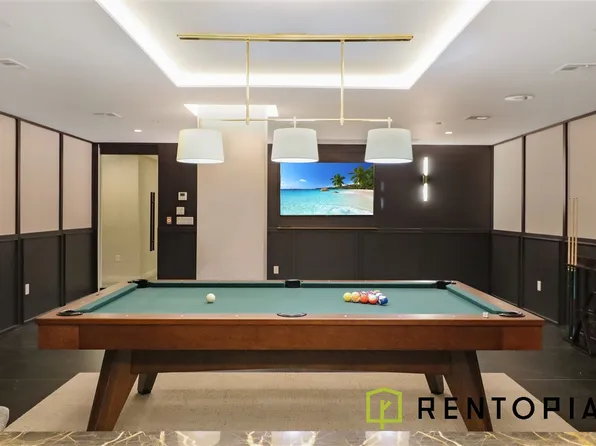 1010 Pacific Street image 17 of 29