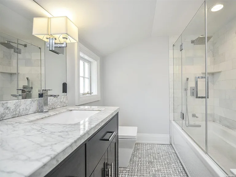 79 Reid Ave — Photo 21