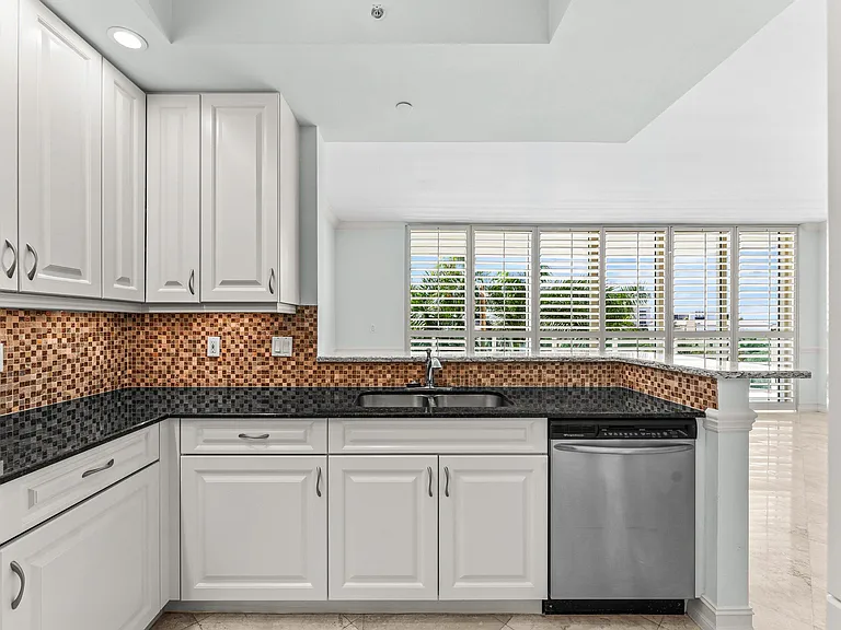 550 SE Mizner Blvd #B501 — Photo 11