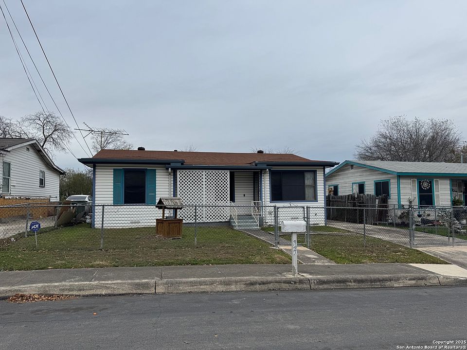 1st image of 347 Calle LA GLORIA