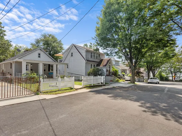 32 Tier Street image 1 of 22