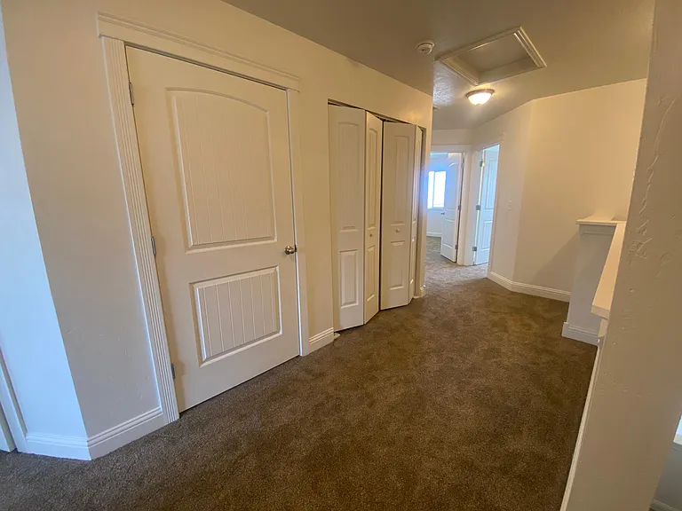 1587 N 565 W #104 — Photo 11