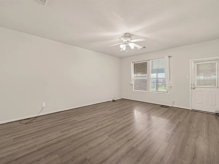 13915 Maleewan Ln — Photo 14