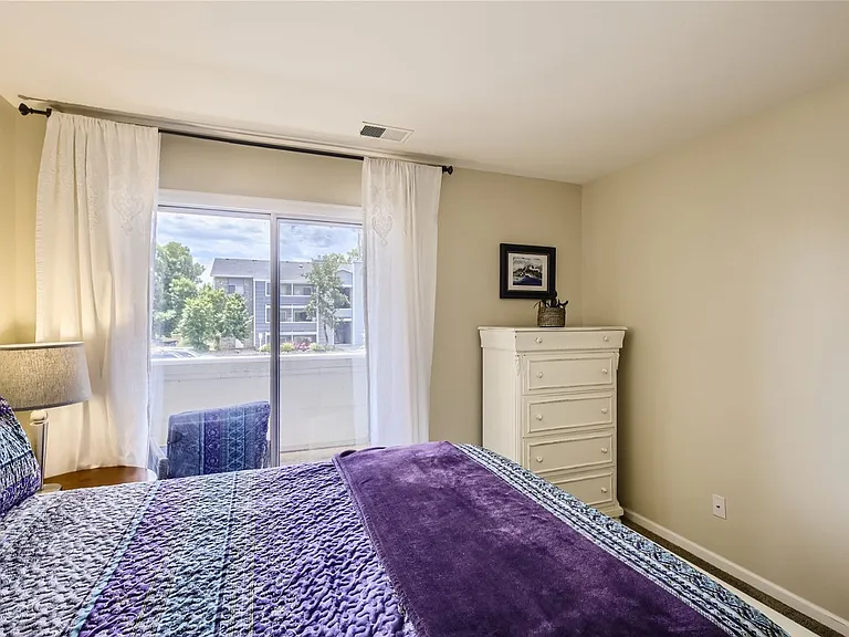 4670 White Rock Cir #4 — Photo 25