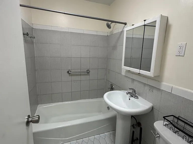 1011 Nameoke St #1L — Photo 5