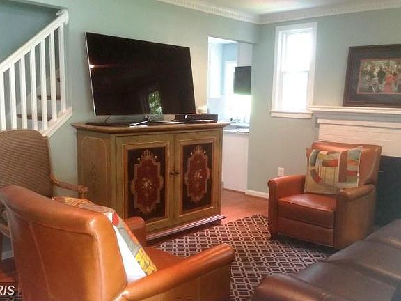 2nd image of 7008 Ellen Ave