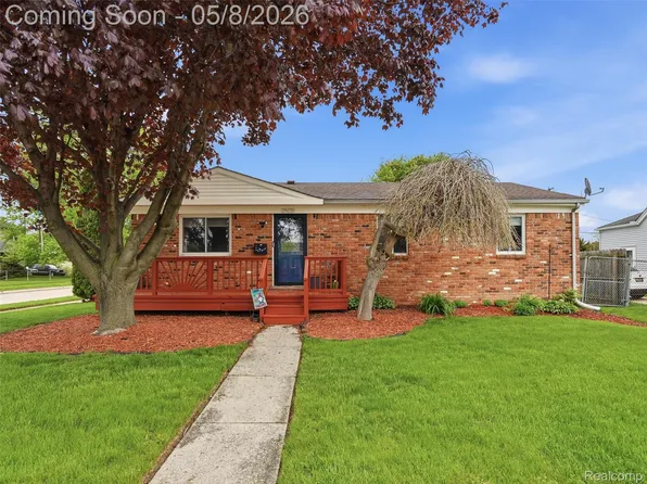 29450 Ruthdale St, Roseville, MI 48066