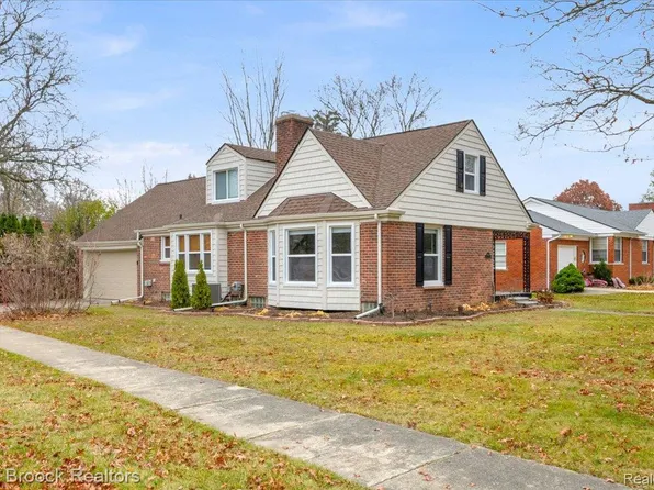 18560 Wiltshire Blvd, Lathrup Village, MI 48076