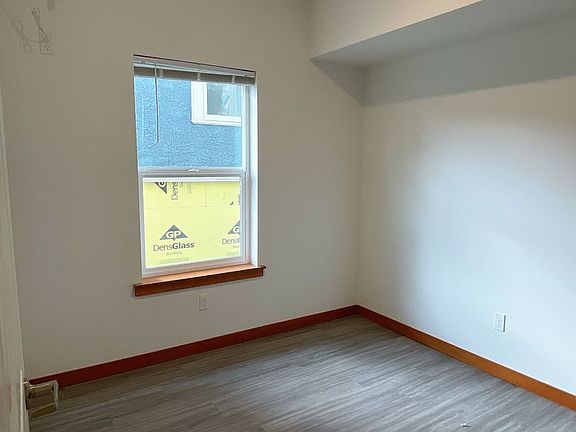 4th image of 1205 N Garden St #101