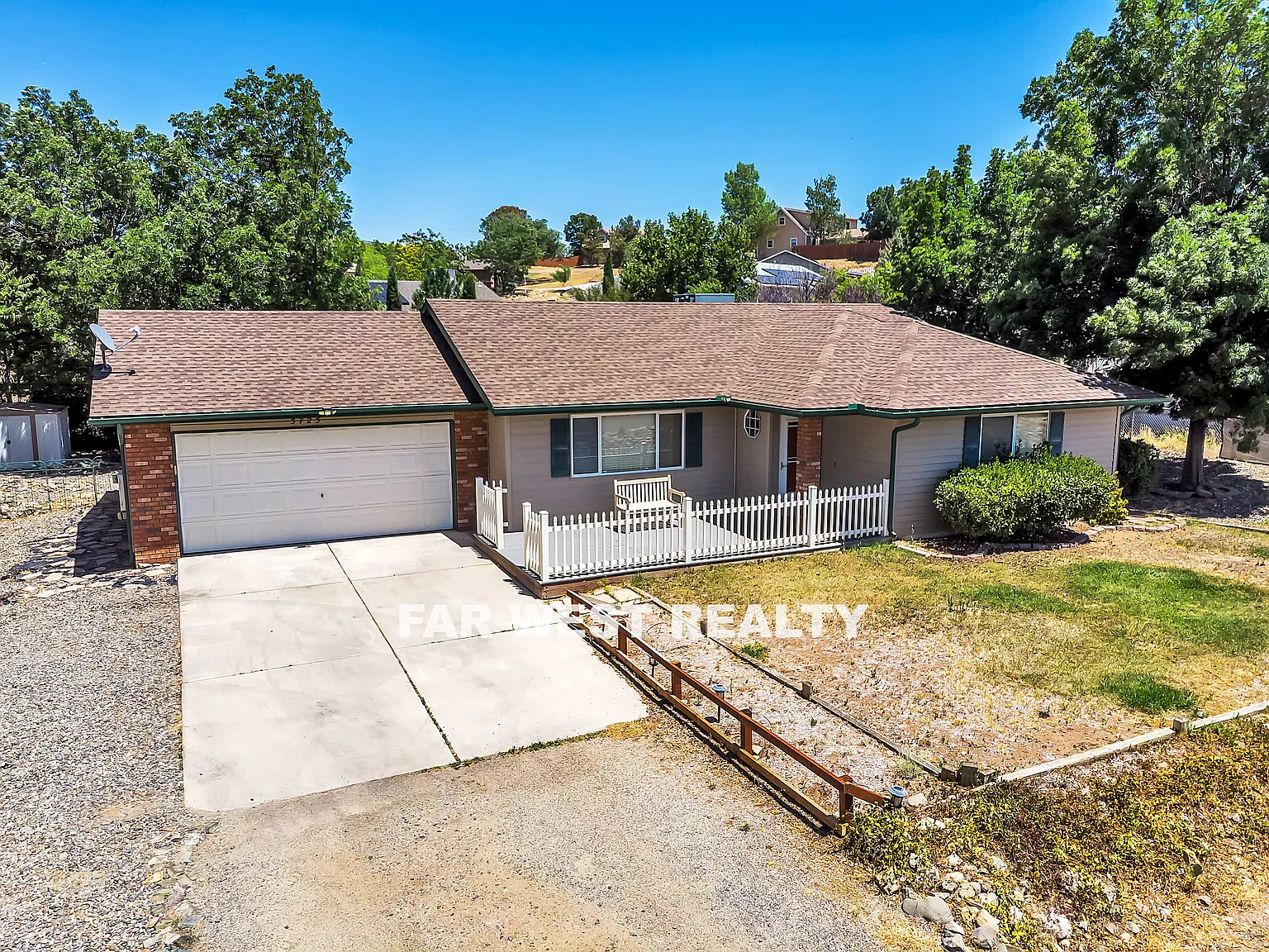3 bed, 1239 sqft, $1,900 — Photo 2