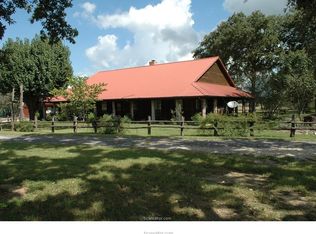 16515 Macey Rd, Hearne, TX 77859