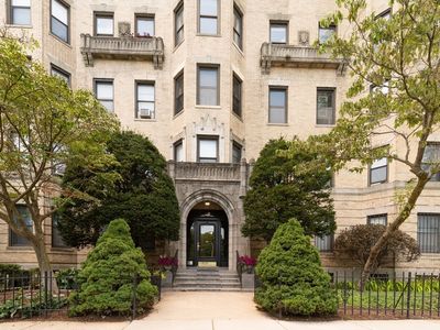 51 Park Dr APT 34, Boston, MA, 02215