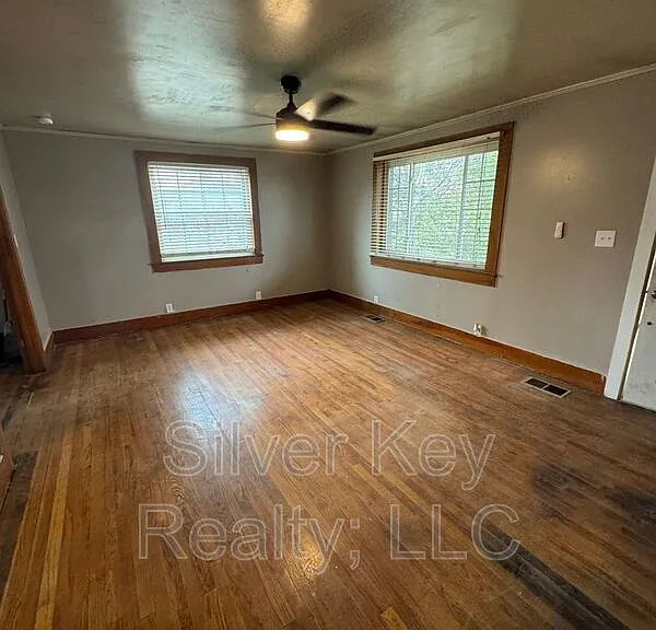 1215 Broad St — Photo 5