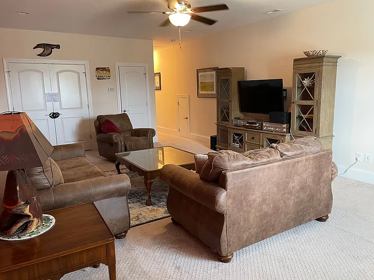 1351 Ogelthorp Dr NW — Photo 40