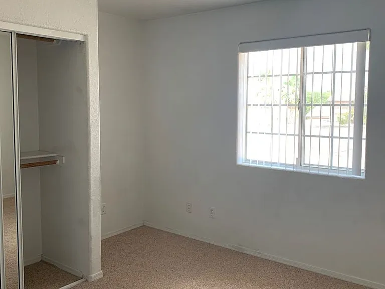 2870 Winterhaven Ct — Photo 15