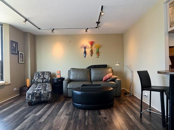 3rd image of 899 S Plymouth Ct APT 2202