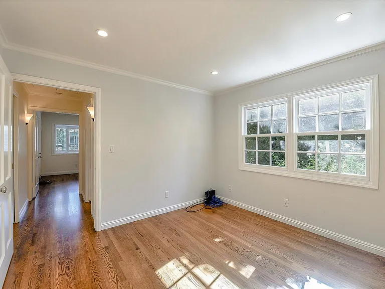 135 Wilder Ave — Photo 43