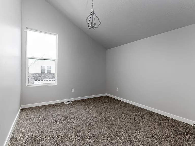 712 E Zekes Ct — Photo 19