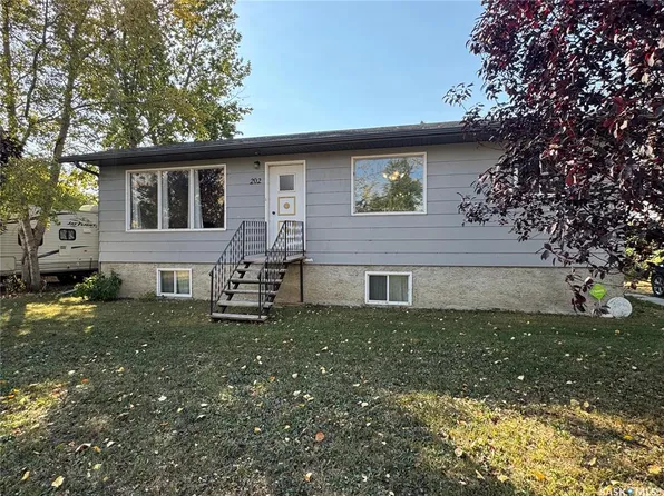 202 4th AVENUE, Landis, SK S0K 2K0