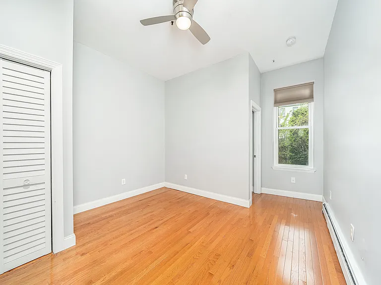 811 Park Ave #2 — Photo 10