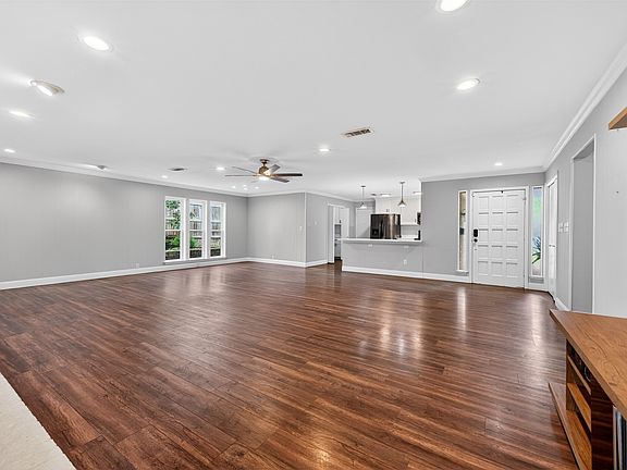 5th image of 5008 Marble Falls Rd