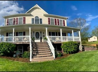 996 Hidden Valley Ln, Independence, VA 24348
