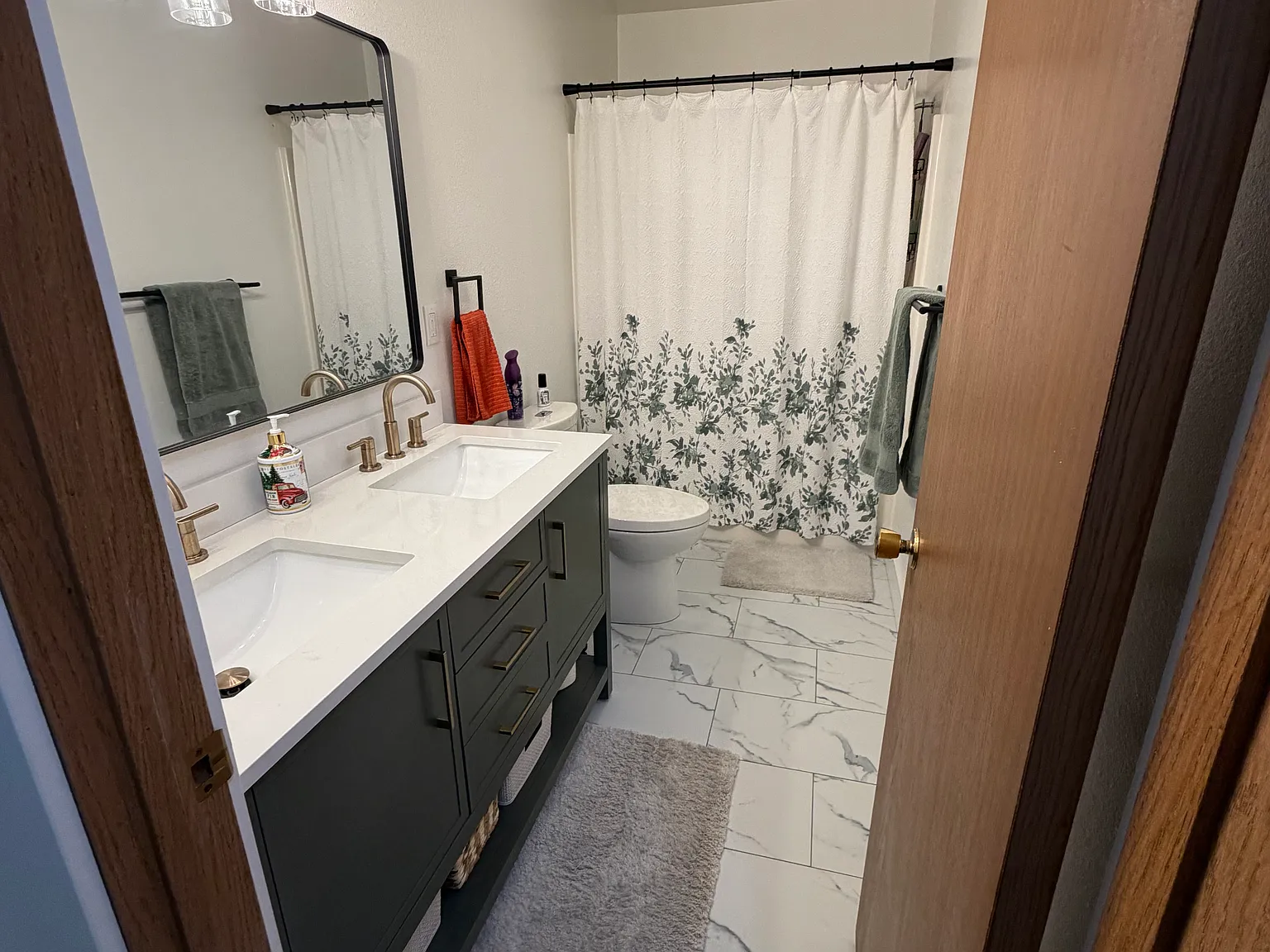 3 bed, 1008 sqft, $1,850 — Photo 3