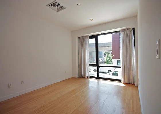 Rented by Real Direct | media 13